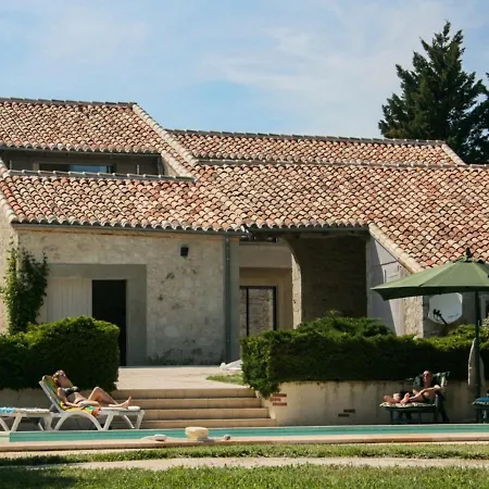 וילה Double On A Quiet Domain With Large Swimming Pool And A Park-like Garden.